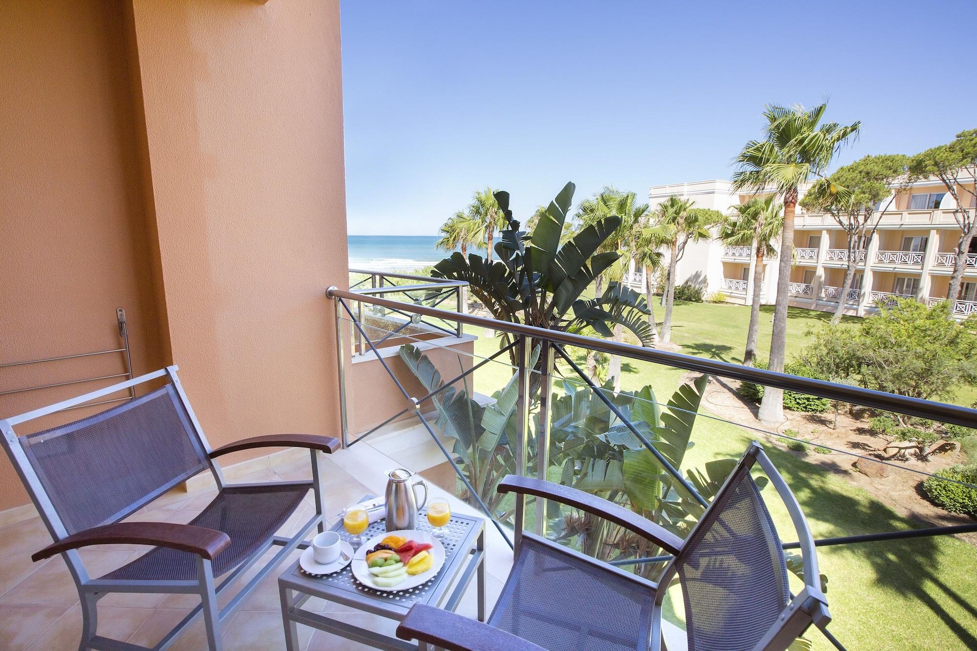 Hipotels Barrosa Palace & Spa Chiclana de la Frontera Zewnętrze zdjęcie A balcony at a hotel