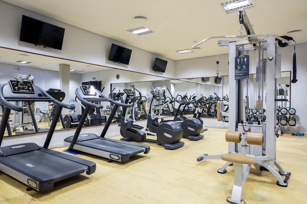 Hipotels Barrosa Palace & Spa Chiclana de la Frontera Zewnętrze zdjęcie A gym in a hotel