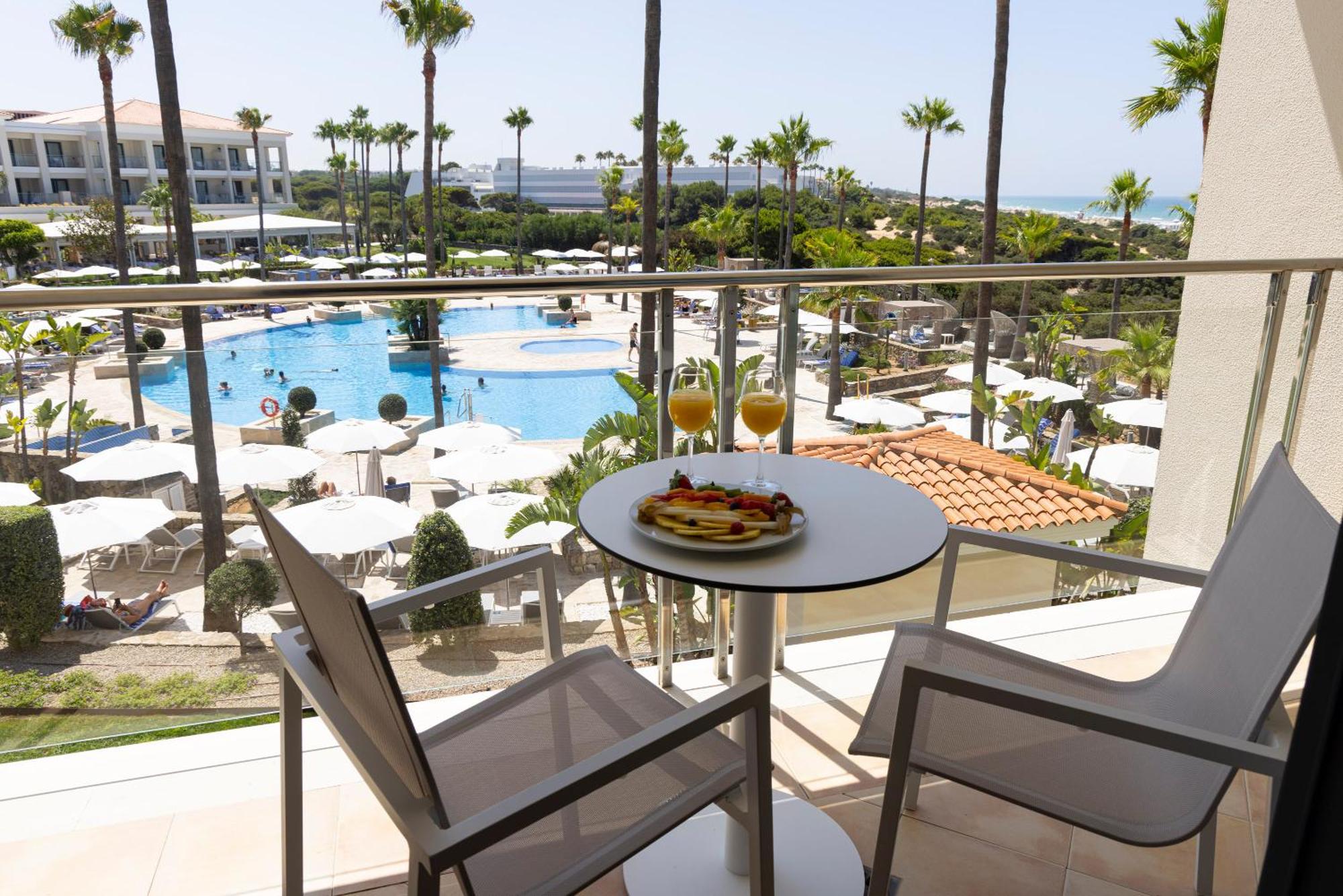 Hipotels Barrosa Palace & Spa Chiclana de la Frontera Zewnętrze zdjęcie View from a balcony