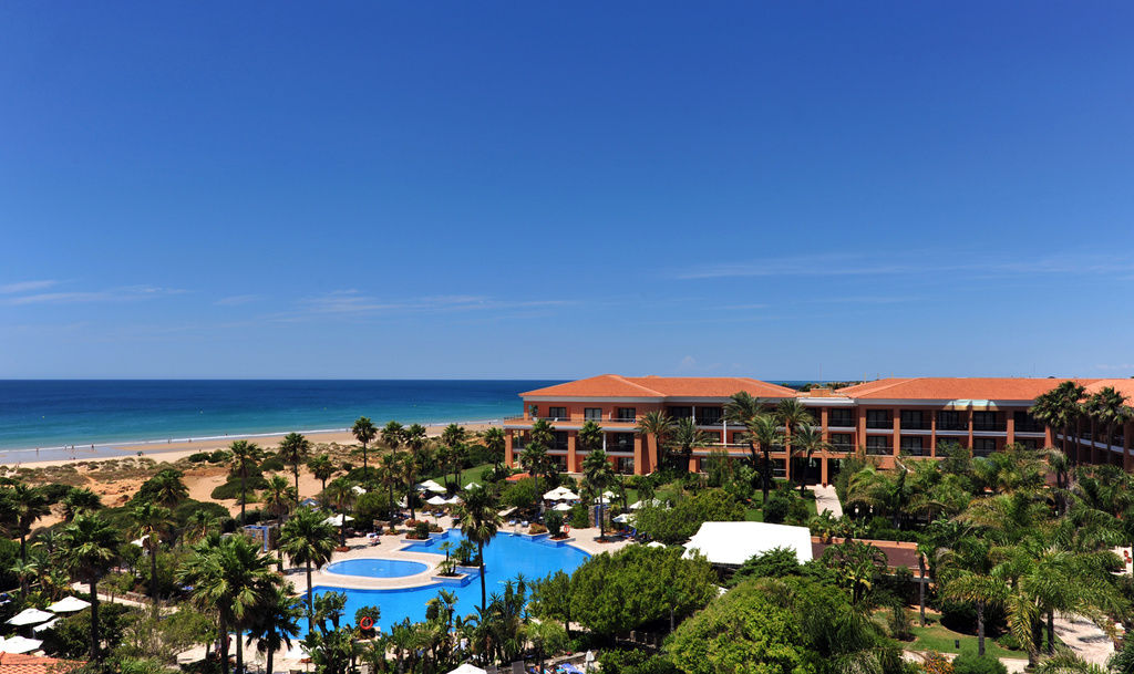 Hipotels Barrosa Palace & Spa Chiclana de la Frontera Zewnętrze zdjęcie The resort's main pool